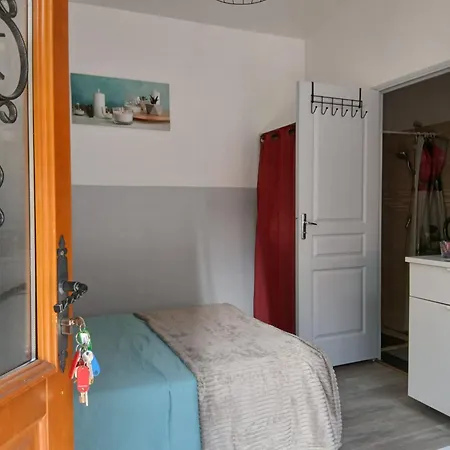 Trait D Union Studiotristan Rez-de-chaussee Apartman